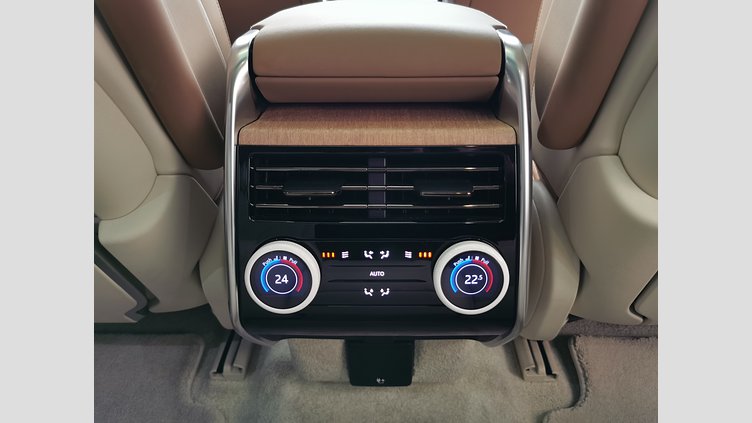 2022 認定中古車 Land Rover Range Rover アイシーホワイト - グロスフィニッシュ P530 AWD（AT） スタンダードホイールベース SV