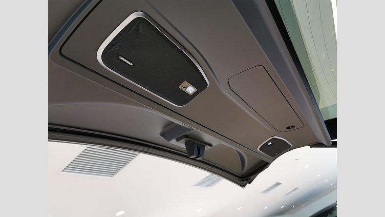 2022 認定中古車 Land Rover Range Rover アイシーホワイト - グロスフィニッシュ P530 AWD（AT） スタンダードホイールベース SV