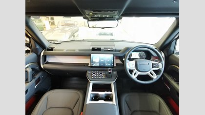 Defender 130 3