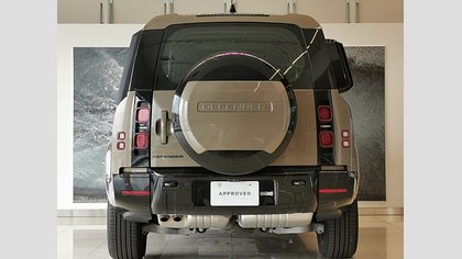 Defender 130 8