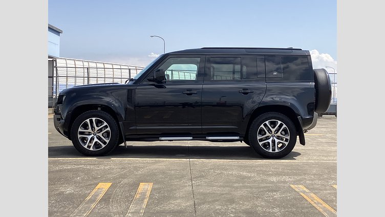 2023 認定中古車 Land Rover Defender 110 サントリーニブラック D300 AWD（AT） X-DYNAMIC SE