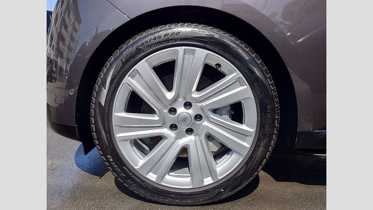 2024 認定中古車 Land Rover Range Rover シャラントグレイ P530 AWD（AT） ロングホイールベース7席シート HSE