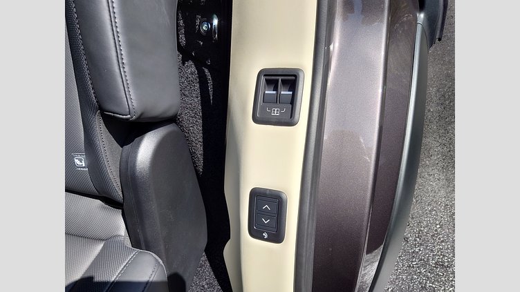 2024 認定中古車 Land Rover Range Rover シャラントグレイ P530 AWD（AT） ロングホイールベース7席シート HSE