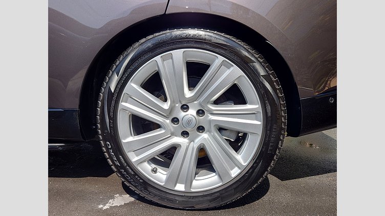 2024 認定中古車 Land Rover Range Rover シャラントグレイ P530 AWD（AT） ロングホイールベース7席シート HSE