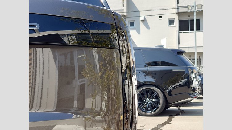 2024 認定中古車 Land Rover Range Rover シャラントグレイ P530 AWD（AT） ロングホイールベース7席シート HSE