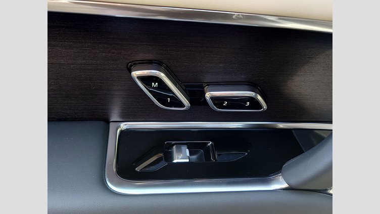 2024 認定中古車 Land Rover Range Rover シャラントグレイ P530 AWD（AT） ロングホイールベース7席シート HSE