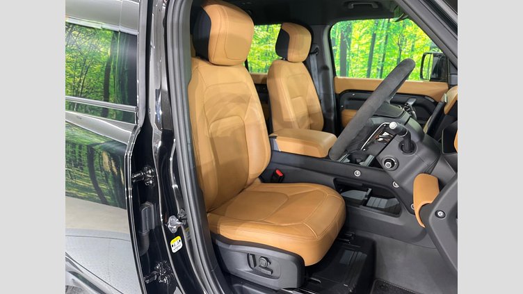 2024 認定中古車 Land Rover Defender 110 サントリーニブラック P525 AWD (AT) V8