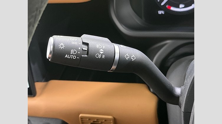 2024 認定中古車 Land Rover Defender 110 サントリーニブラック P525 AWD (AT) V8