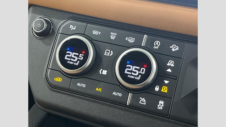 2024 認定中古車 Land Rover Defender 110 サントリーニブラック P525 AWD (AT) V8