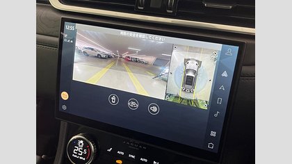 F-Pace 62