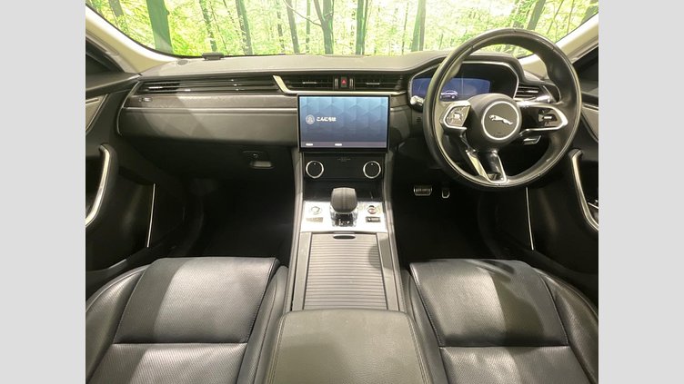 2021 認定中古車 Jaguar F-Pace ユーロンホワイト P250 AWD（オートマチック） S