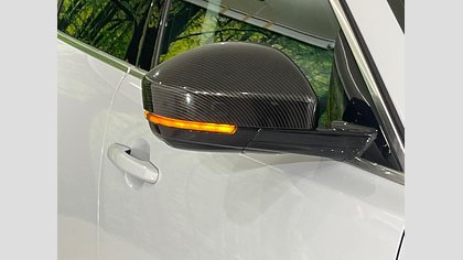 F-Pace 63