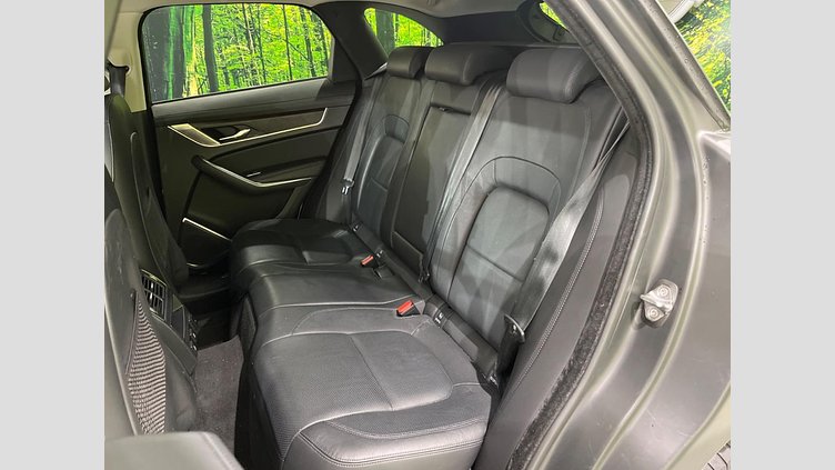2021 認定中古車 Jaguar F-Pace ユーロンホワイト P250 AWD（オートマチック） S