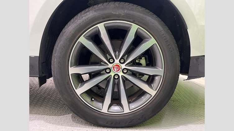 2021 認定中古車 Jaguar F-Pace ユーロンホワイト P250 AWD（オートマチック） S