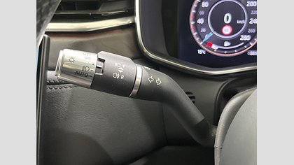 F-Pace 52