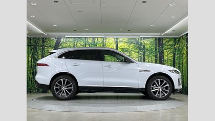 F-Pace 42