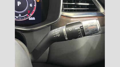 F-Pace 29