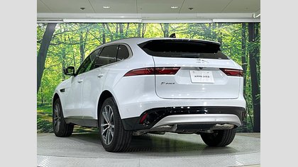 F-Pace 1