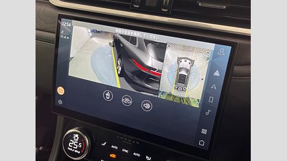 F-Pace 25
