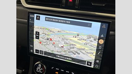 F-Pace 27
