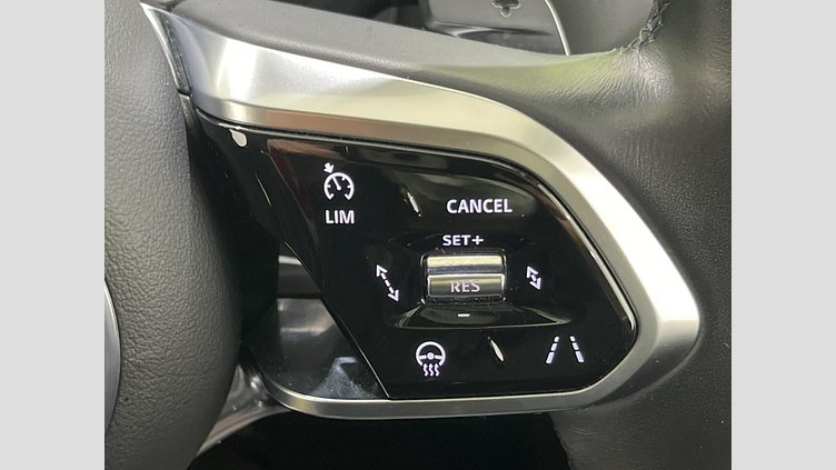 2021 認定中古車 Jaguar F-Pace ユーロンホワイト P250 AWD（オートマチック） S