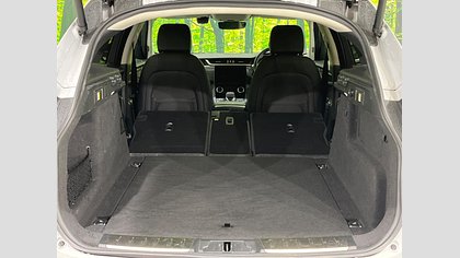 F-Pace 10