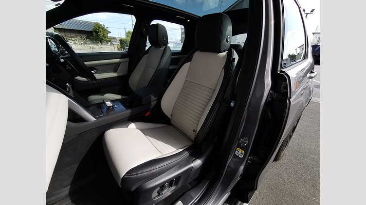 2024 認定中古車 Land Rover Discovery Sport アイガーグレイ プラグインハイブリッド（ガソリン） Dynamic HSE