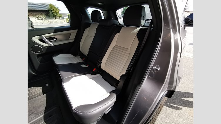 2024 認定中古車 Land Rover Discovery Sport アイガーグレイ プラグインハイブリッド（ガソリン） Dynamic HSE