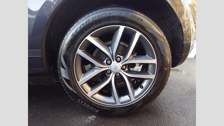 2024 認定中古車 Land Rover Range Rover Evoque カルパチアングレイ D200マイルドハイブリッド（ディーゼル） スタンダードホイールベース S