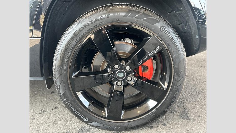 2023 認定中古車 Land Rover Defender 110 サントリーニブラック D300 AWD（AT） X