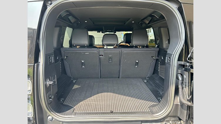 2023 認定中古車 Land Rover Defender 110 サントリーニブラック D300 AWD（AT） X