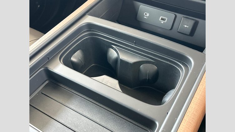 2023 認定中古車 Land Rover Defender 110 サントリーニブラック D300 AWD（AT） X