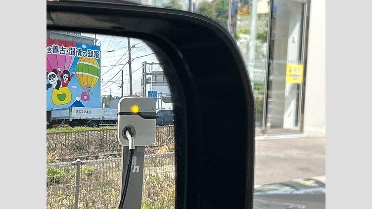 2023 認定中古車 Land Rover Defender 110 サントリーニブラック D300 AWD（AT） X