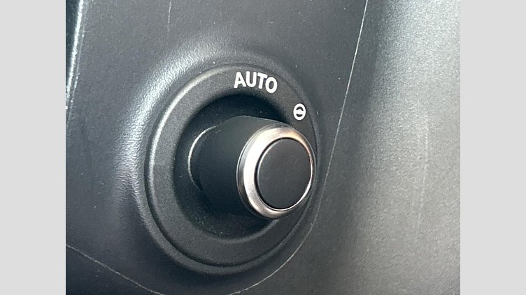 2023 認定中古車 Land Rover Defender 110 サントリーニブラック D300 AWD（AT） X