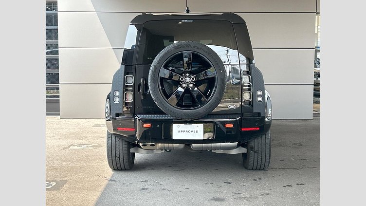 2023 認定中古車 Land Rover Defender 110 サントリーニブラック D300 AWD（AT） X