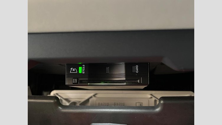 2024 認定中古車 Land Rover Defender 110 ゴンドワナストーン D300 AWD（AT） S