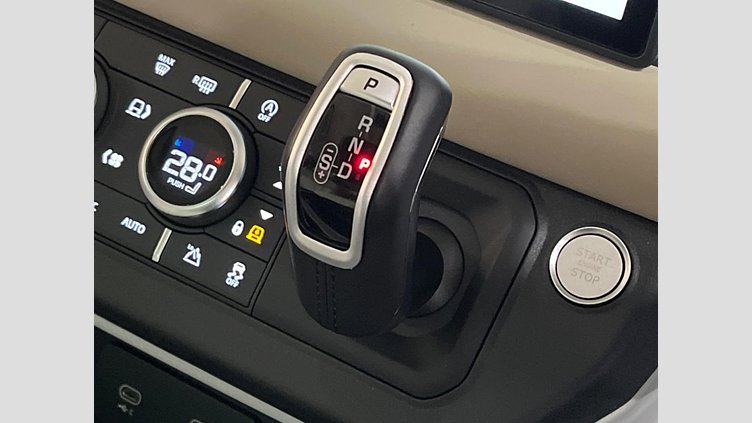 2024 認定中古車 Land Rover Defender 110 ゴンドワナストーン D300 AWD（AT） S