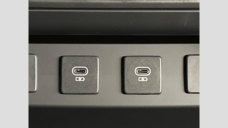 2024 認定中古車 Land Rover Defender 110 ゴンドワナストーン D300 AWD（AT） S