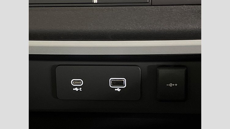 2024 認定中古車 Land Rover Defender 110 ゴンドワナストーン D300 AWD（AT） S