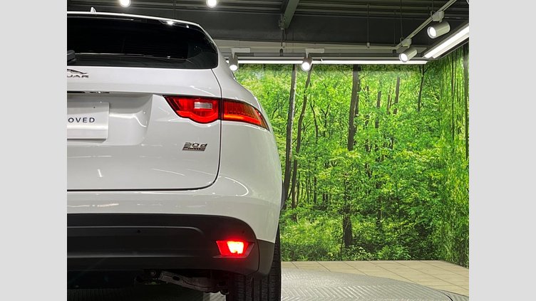 2019 認定中古車 Jaguar F-Pace Fuji White 2.0 litre i4D Diesel プレステージ