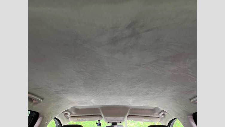 2019 認定中古車 Jaguar F-Pace Fuji White 2.0 litre i4D Diesel プレステージ