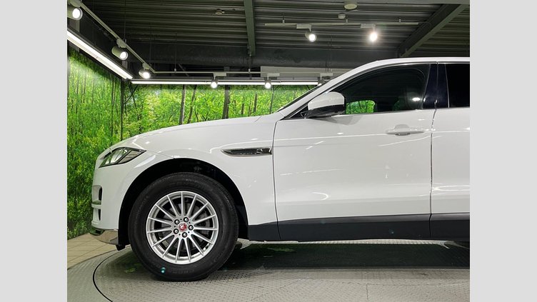 2019 認定中古車 Jaguar F-Pace Fuji White 2.0 litre i4D Diesel プレステージ