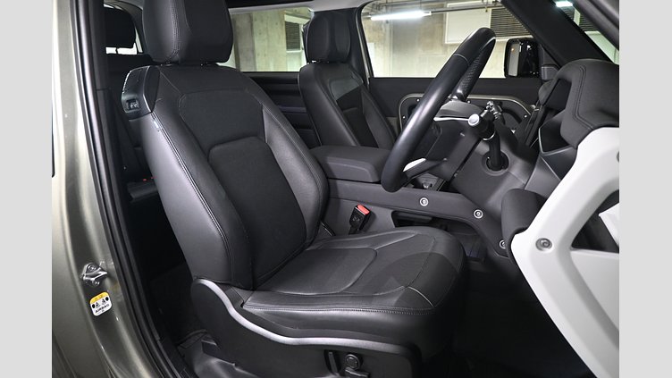 2023 認定中古車 Land Rover Defender 90 パンゲアグリーン P300 AWD（AT） SE