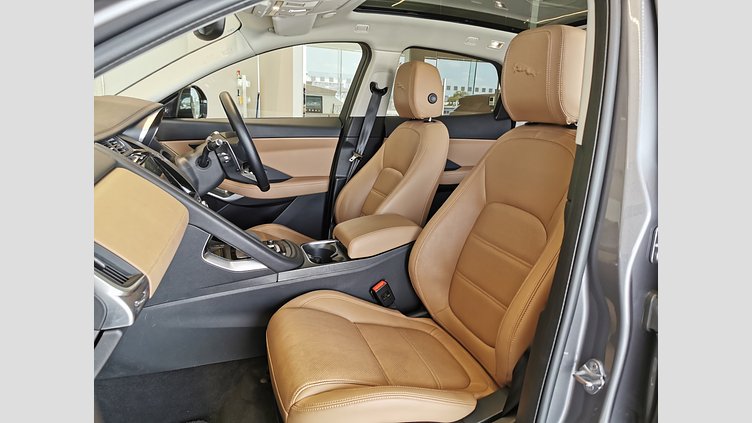 2021 認定中古車 Jaguar E-Pace アイガーグレイ P200 AWD（オートマチック） S