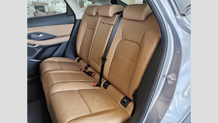 2021 認定中古車 Jaguar E-Pace アイガーグレイ P200 AWD（オートマチック） S