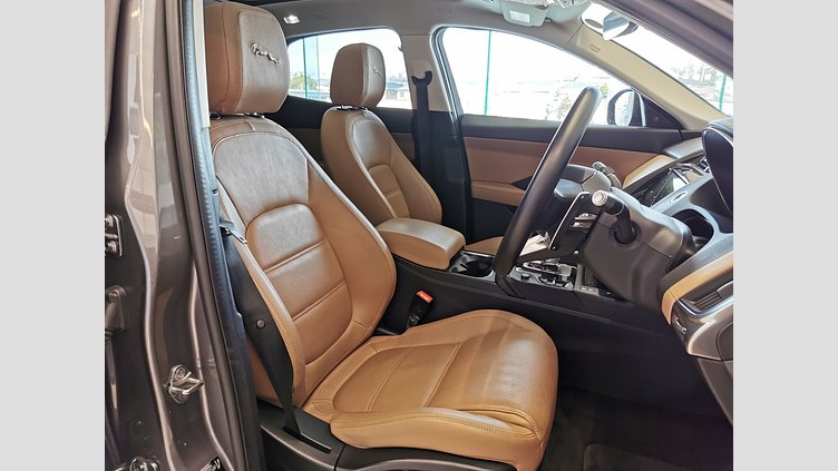 2021 認定中古車 Jaguar E-Pace アイガーグレイ P200 AWD（オートマチック） S