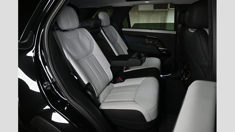 2024 認定中古車 Land Rover Range Rover Sport サントリーニブラック P550eプラグインハイブリッド（ガソリン） スタンダードホイールベース Autobiography