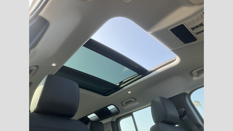 2024 認定中古車 Land Rover Defender 110 サントリーニブラック D350 ディーゼルマイルドハイブリッド S