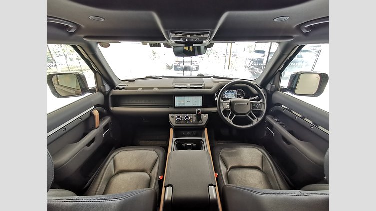 2023 認定中古車 Land Rover Defender 110 サントリーニブラック D300 AWD（AT） X-DYNAMIC SE