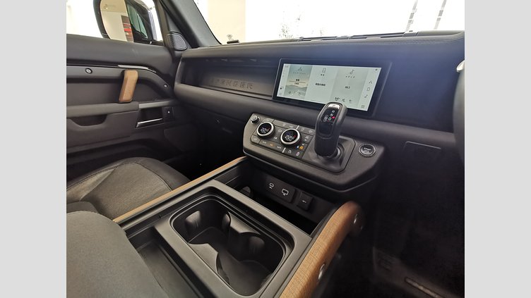 2023 認定中古車 Land Rover Defender 110 サントリーニブラック D300 AWD（AT） X-DYNAMIC SE